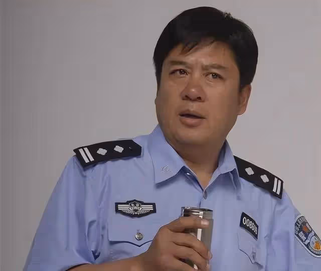 張潮：再婚娶小20歲美女，62歲老來得子，如今女兒也是演員