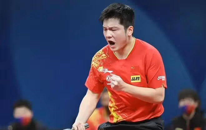 3-0輕鬆晉級!樊振東首秀橫掃博格斯,孫穎莎零封劉馨尹