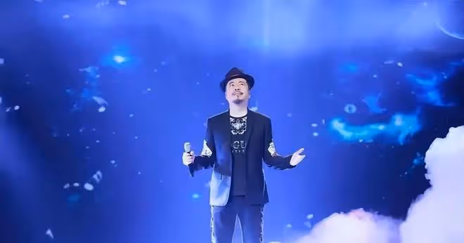 自認為很紅,執意在鳥巢開演唱會,卻成了笑話!