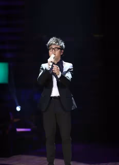 自認為很紅,執意在鳥巢開演唱會,卻成了笑話!