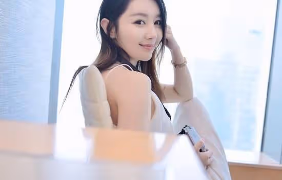 情感故事:出差時,我與陌生女人同住一間房,竟引發一段浪漫情緣