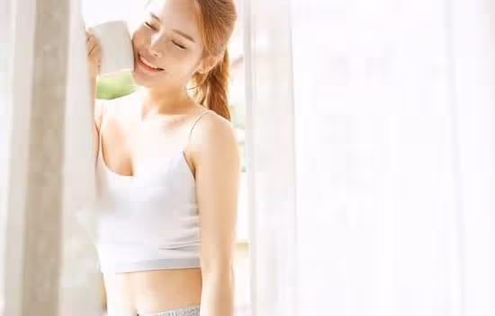 情感故事:出差時,我與陌生女人同住一間房,竟引發一段浪漫情緣