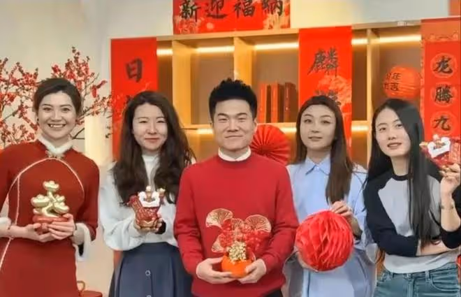 馮唐給董宇輝打氣：與輝同行就是最好的團隊，而非上過世界名校！