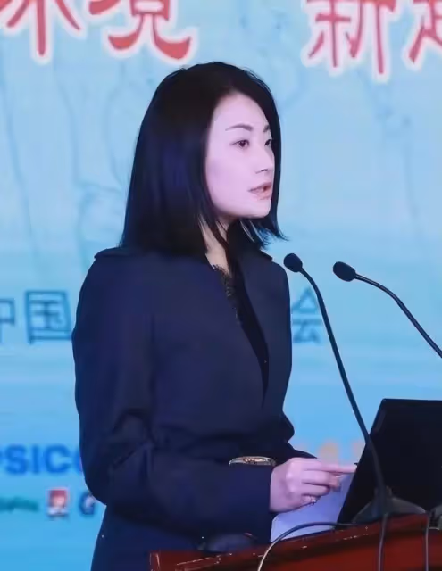 員工談宗馥莉鐵腕管理：接任後對銷售人員嚴厲，衝勁十足開拓市場