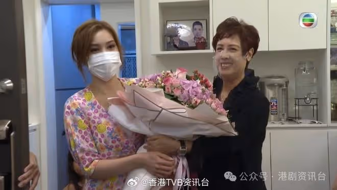 港姐冠軍香閨曝光！巨型衣帽間兼貴婦級護膚品 大量Hermès包包搶fo