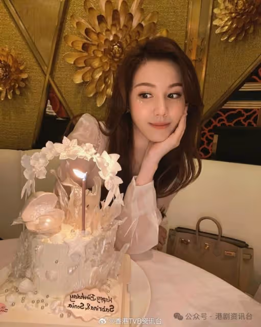 港姐冠軍香閨曝光！巨型衣帽間兼貴婦級護膚品 大量Hermès包包搶fo