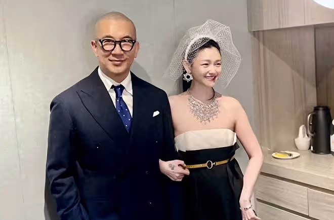 大S具俊曄情侶裝亮相，恩愛滿滿，是否預示綜藝合體？