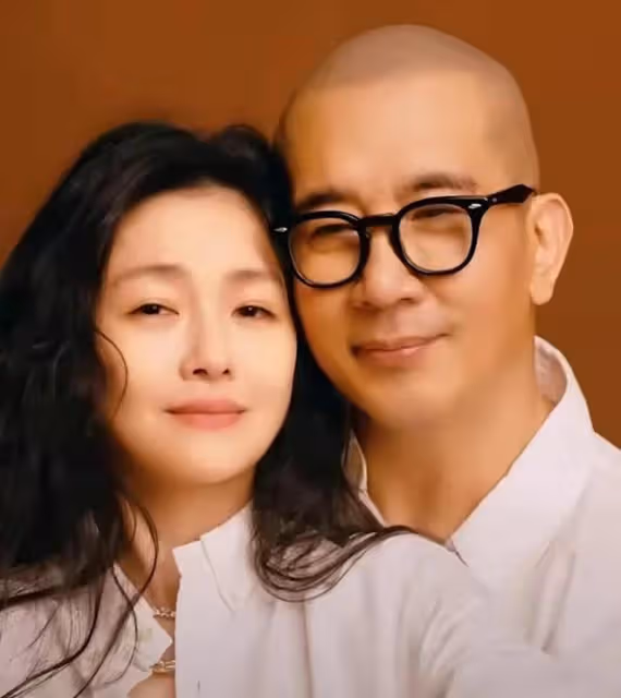 大S具俊曄情侶裝亮相，恩愛滿滿，是否預示綜藝合體？
