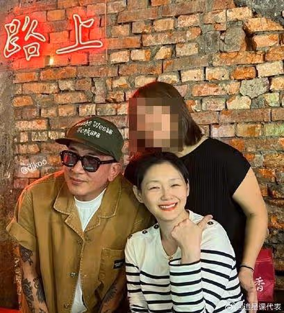 大S「罕曬恩愛照」曝光！甜靠具俊曄身邊　47歲素顏狀態美呆