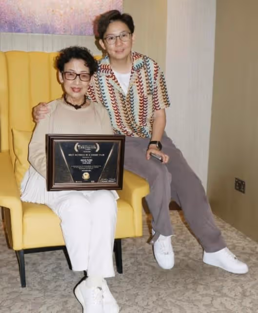 恭喜,77歲馮素波獲康城最佳演員獎,古天樂等圈內好友送祝福