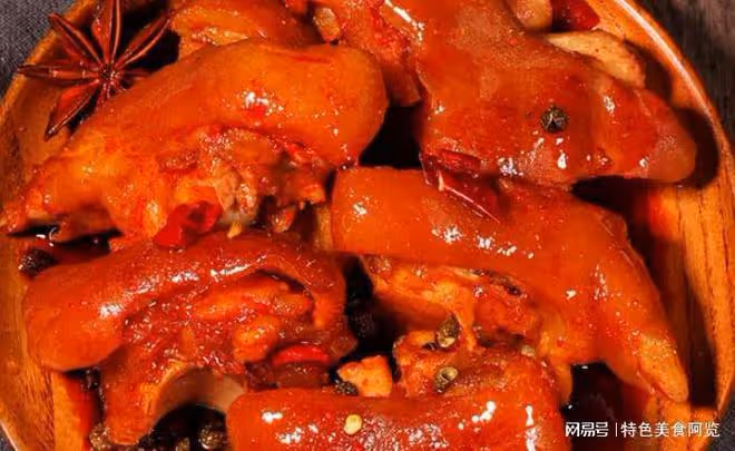 99%的人都喜歡的香辣豬腳,嫩鮮滋補,味美下飯,家人讚不絕口