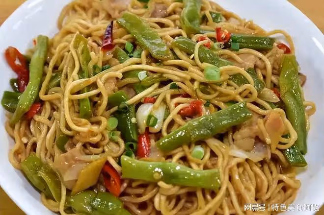 挖到寶了,這款豆角燜面太解饞,嫩鮮飽腹,味道嘎嘎好