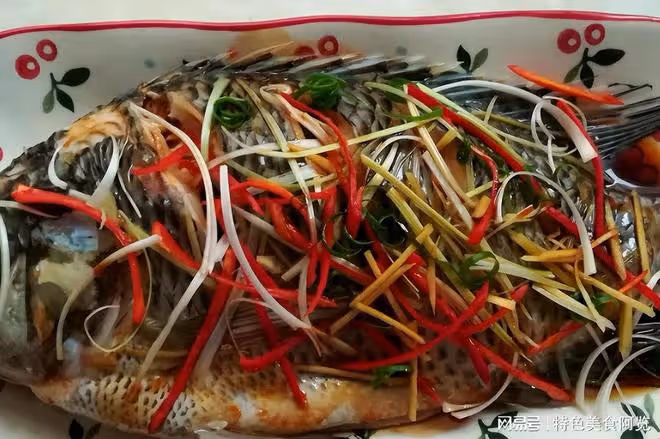 99%的人都喜歡的清蒸羅非魚,解饞嫩鮮,低脂味美,家人都愛吃