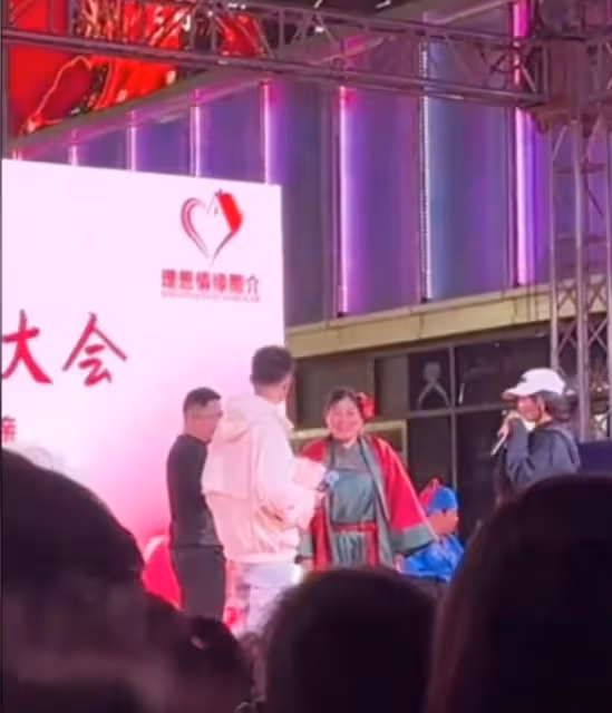 亳州媒婆勸小伙牽手懷孕女孩，開封王婆批評：一派胡言，丟祖宗臉