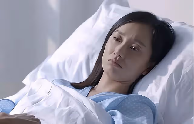 妻子查出癌症後,丈夫故意帶女人回家,可他沒料到妻子還有後手
