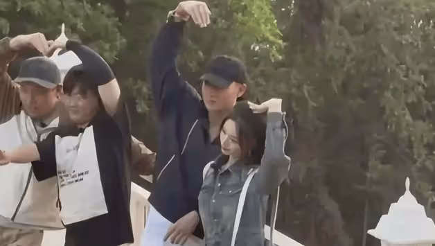 熱烈祝賀:黃子韜求婚徐藝洋,粉絲感到崩潰,熱戀照曝光!