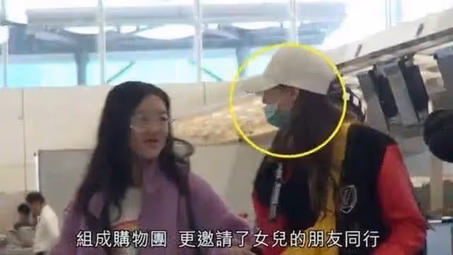 長大後的李嫣大變樣!兔唇痕跡還在,但顏值翻倍不愧是王菲的女兒