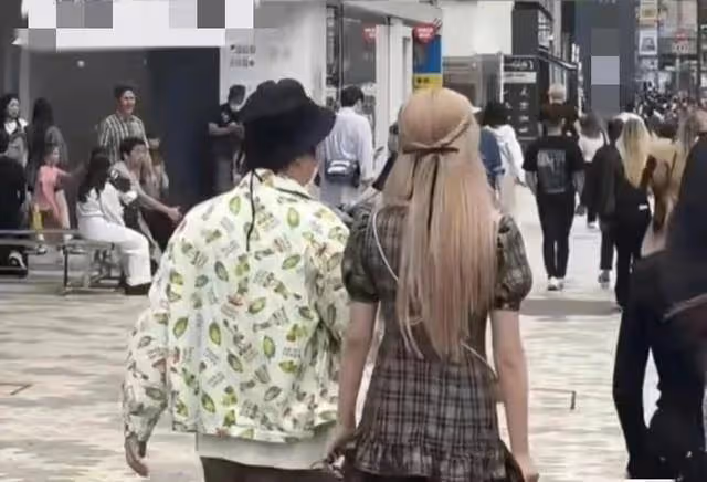王思聰又分手,聊天記錄曝光!網友:萬花叢中過,片葉不沾身