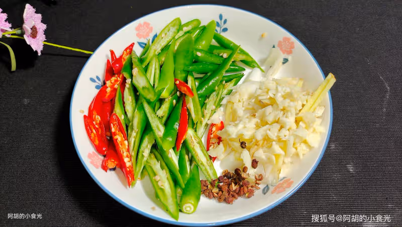 鮮毛豆和它絕配，一盤儘是優質蛋白！沒食慾時炒一盤，撬開你的胃口、特解饞