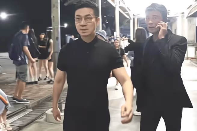 具俊曄DJ秀寒酸,大S只去了慶功宴,小S熱舞助陣,十指緊扣秀恩愛
