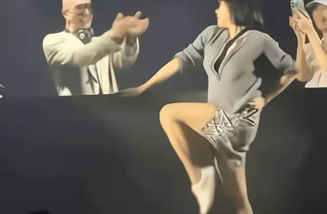 具俊曄DJ秀寒酸,大S只去了慶功宴,小S熱舞助陣,十指緊扣秀恩愛