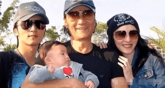 張柏芝三胎生父之謎揭曉?謝賢12字疑露端倪,網友驚呼:王菲怎麼辦?