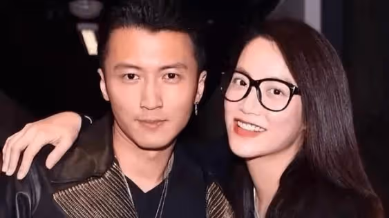 王菲怒了,張柏芝哭了,謝霆鋒心愛女子曝光,已未婚生女