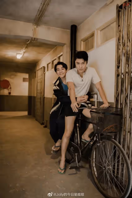 TVB小生丁子朗親解超齡質疑，內地劇待播與王珞丹黃宗澤有對手戲