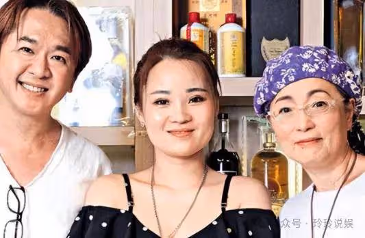 三女共侍一夫,每人每月還有50萬工資拿,每周還有一天休息時間