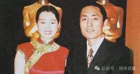 肖華 跟張藝謀離婚34年，他名利雙收家庭和睦，她過得怎樣？