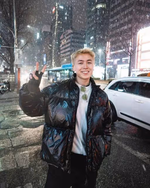 TVB花旦27歲表弟成功考取飛機師牌,身材高挑五官精緻網友大讚靚仔