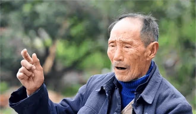 女兒在國外結婚,兩年後岳母第一次見到女婿,竟發現是自己的兒子