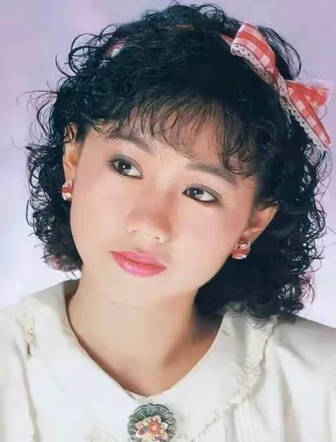 蔡幸娟200張「珍藏照」曝光，前夫淚爆5年婚姻內幕，16歲女兒正面照竟像這個男人！