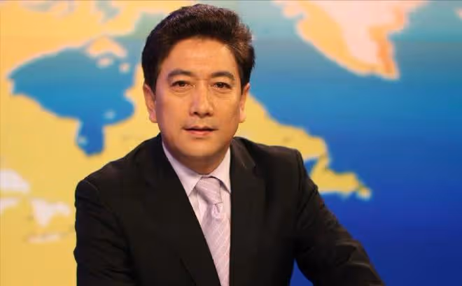 央視水均益:曾遭全網謾罵滾出主持界,如今退圈後的生活咋樣?