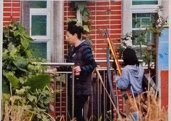 吳綺莉價值1500萬的豪宅雜草叢生,女兒離開後她無心打掃!
