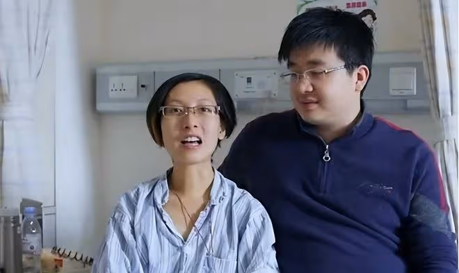 上海一母親捨命生子,去世後丈夫快速再婚,男子:孩子喜歡新媽媽
