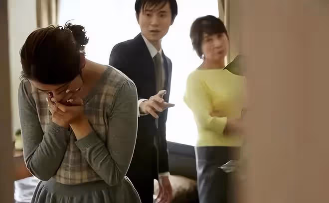 55歲阿姨相親一見鍾情,當晚同居,第二天起床還不知道對方名字!