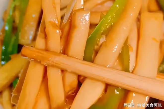 瘦身愛好者的福音，深扒青椒炒杏鮑菇的解饞做法，簡單下飯又營養