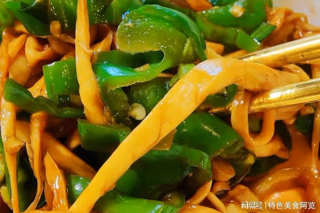 瘦身愛好者的福音，深扒青椒炒杏鮑菇的解饞做法，簡單下飯又營養