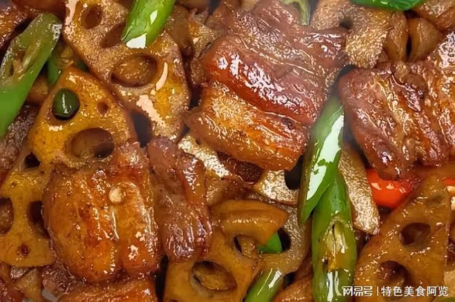 挖到寶了，這款蓮藕炒肉片太下飯，嫩鮮解饞，味美下飯的家常菜