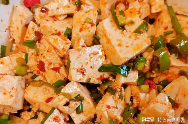 買1斤嫩豆腐，教你做涼拌風味的家常菜，嫩鮮下飯，風味嘎嘎好吃
