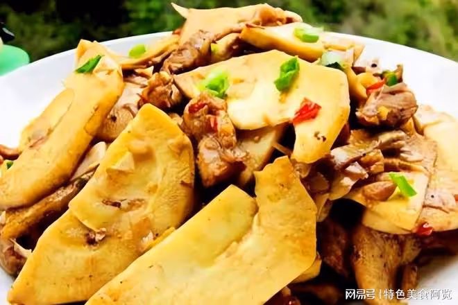 雞肉絕絕子的下飯吃法,搭配鮮酸炒一炒,嫩鮮解饞,味道嘎嘎好吃