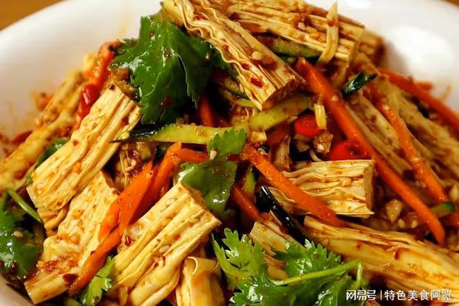 5月常吃這道菜,涼拌腐竹太解饞,簡單又下飯,老少皆宜的美食