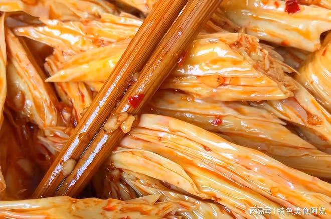 5月常吃這道菜,涼拌腐竹太解饞,簡單又下飯,老少皆宜的美食