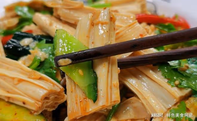 5月常吃這道菜,涼拌腐竹太解饞,簡單又下飯,老少皆宜的美食