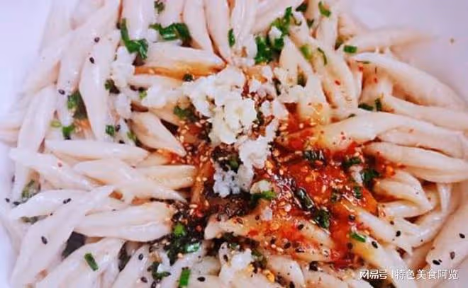 不能錯過的涼拌剪刀面,彈爽味鮮,解饞飽腹,被誇爆的主食美味