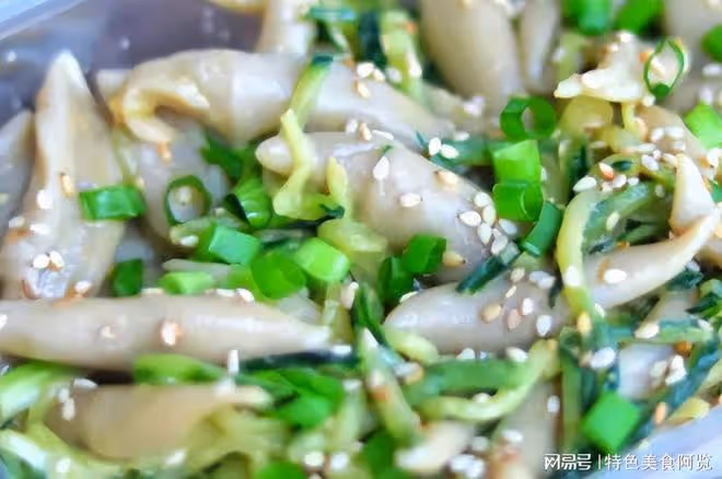 不能錯過的涼拌剪刀面，彈爽味鮮，解饞飽腹，被誇爆的主食美味