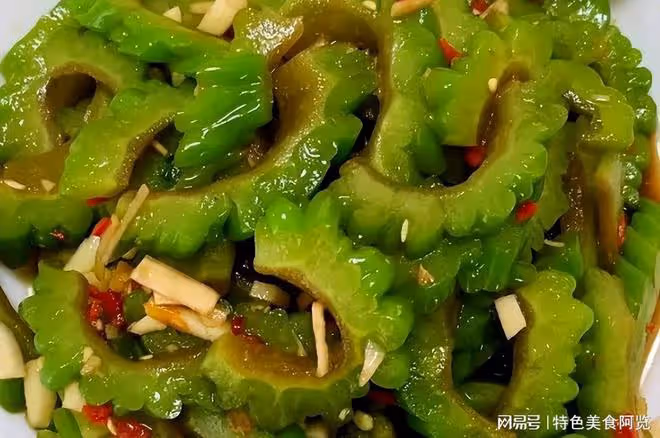壓箱底的涼拌食譜,蒜香濃郁的涼拌苦瓜,0基礎教程,味鮮不苦