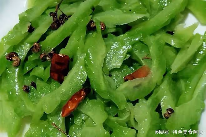 壓箱底的涼拌食譜，蒜香濃郁的涼拌苦瓜，0基礎教程，味鮮不苦