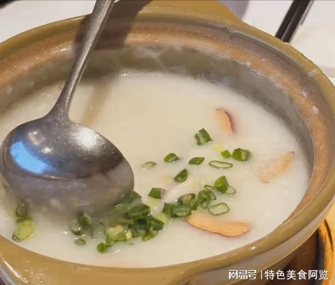 兩個北方人在廣州白天鵝吃早茶，結帳時差點付不起，吃霸王餐了。